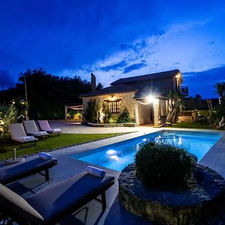 Sincerity Luxury * Tragaki