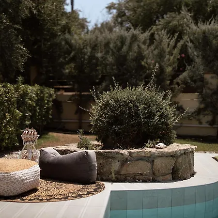 Sincerity Luxury * Tragaki