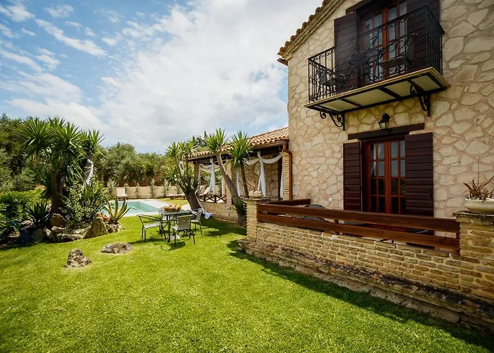 Sincerity Luxury Tragaki