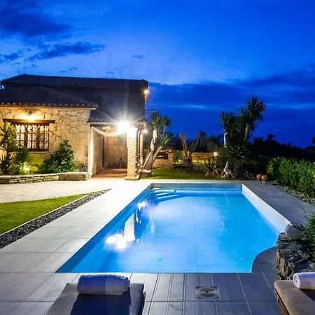 فيلة Sincerity Luxury تراغاكي